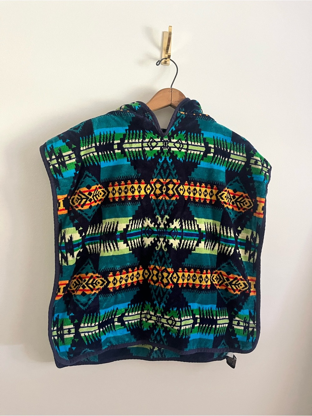 Pendleton Terry Cloth Aztec Print Hooded Poncho - Picture 5 of 5